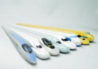 写真は、新幹線シリーズのラインナップ。新たに通勤電車タイプもシリーズに加わり、ますます種類も充実してきています