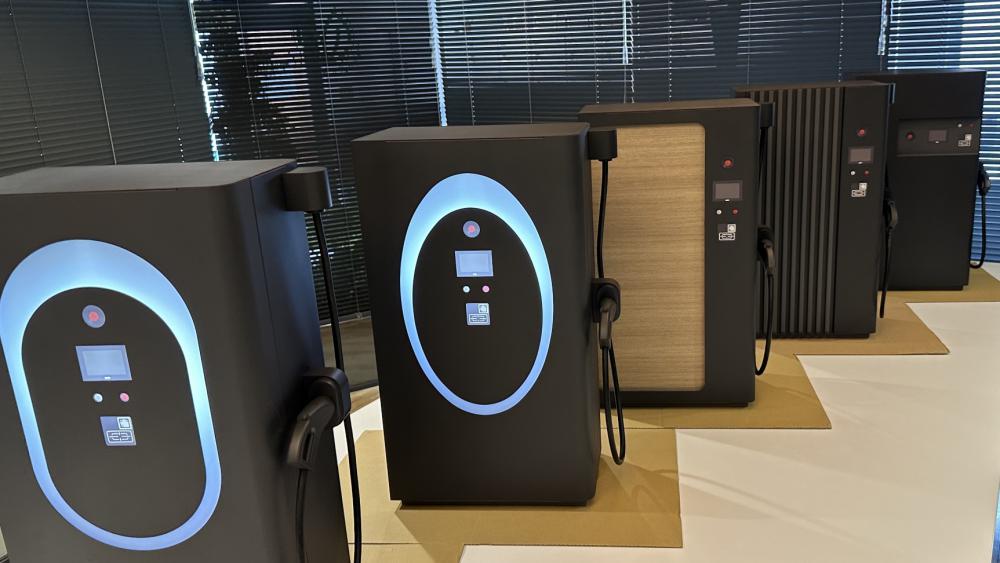 EV充電器達