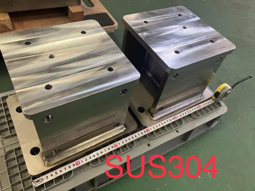 マシンニング加工SUS304